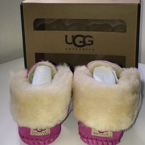 - New Authentic Baby Infant UGG boots, pink, size 2/3 (6-12 months) - Picture 3 of 10